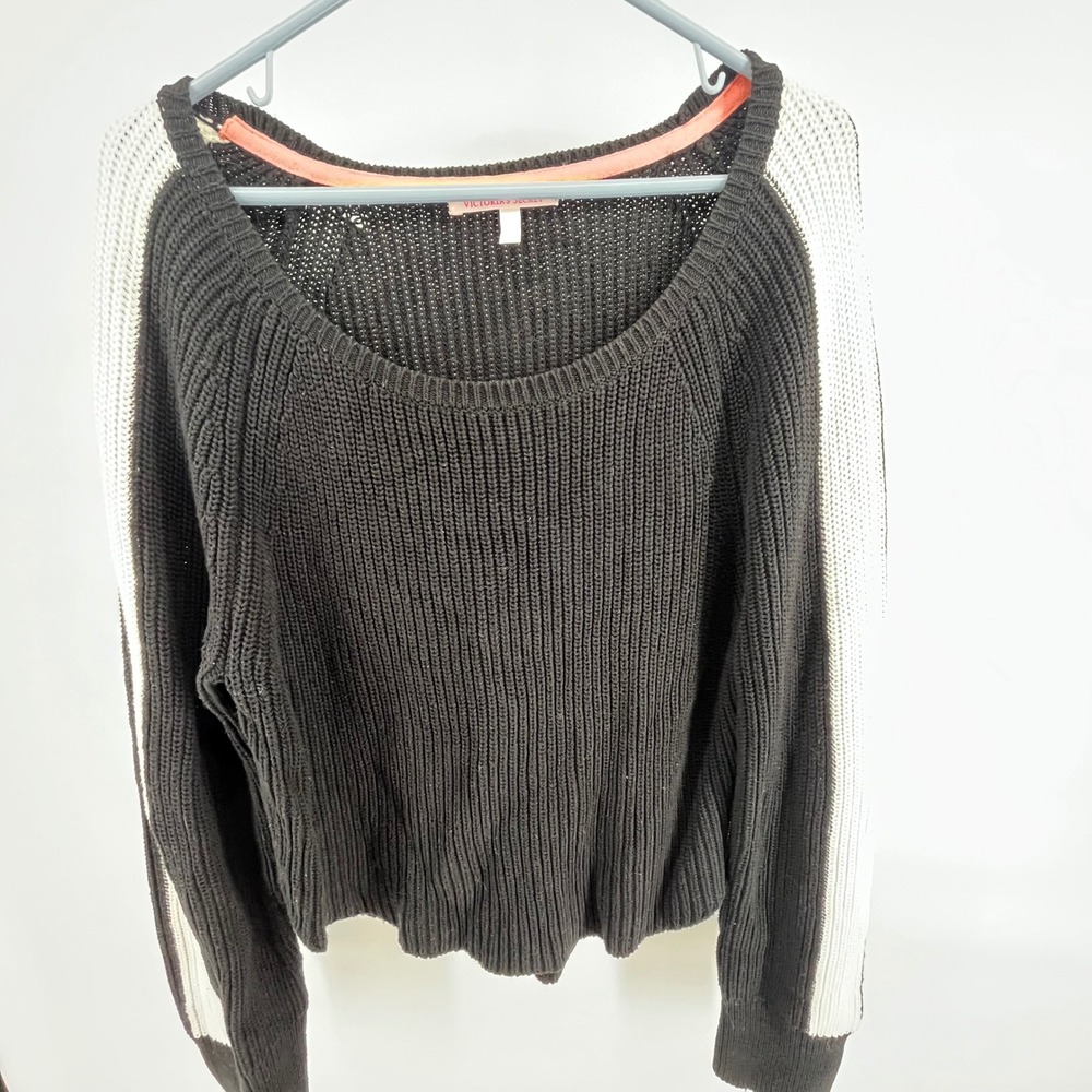 Victoria Secret Black White Striped Knit Sweater Scoop Neck‎ M